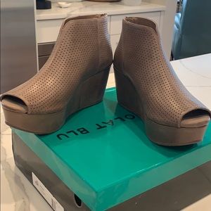 Chocolat Blu mushroom wedge